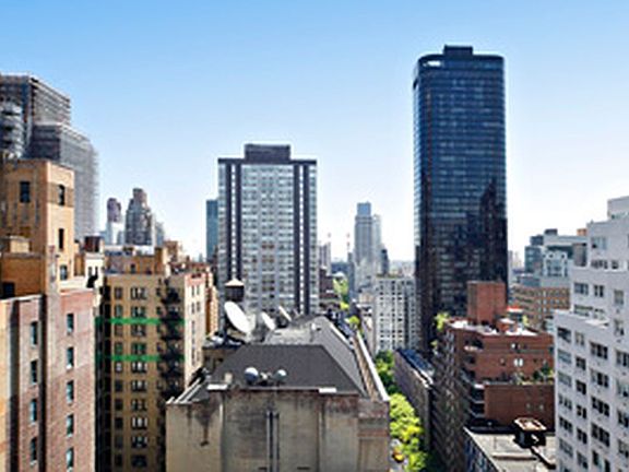 4th image of 167 E 67th St #20-21C