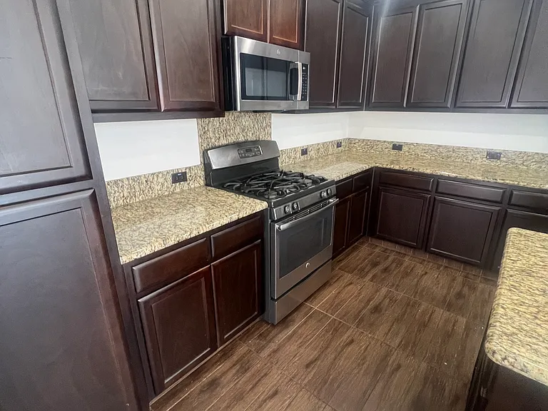 2017 Tarragon Rose Ct — Photo 8