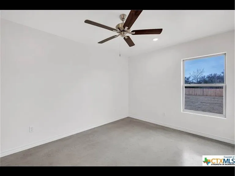1250 Lehmann Dr #A — Photo 5