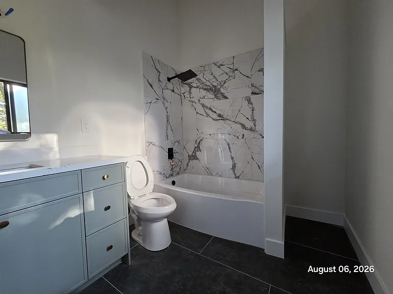 18654 NE 55th Way — Photo 17