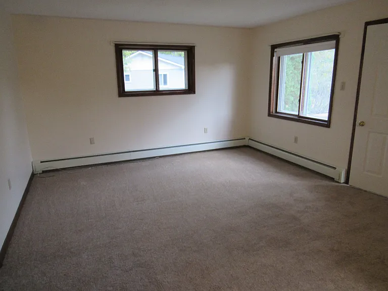 34 Hyde Park Dr #D — Photo 11