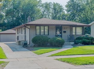 30 Timrick Dr, Munster, IN 46321