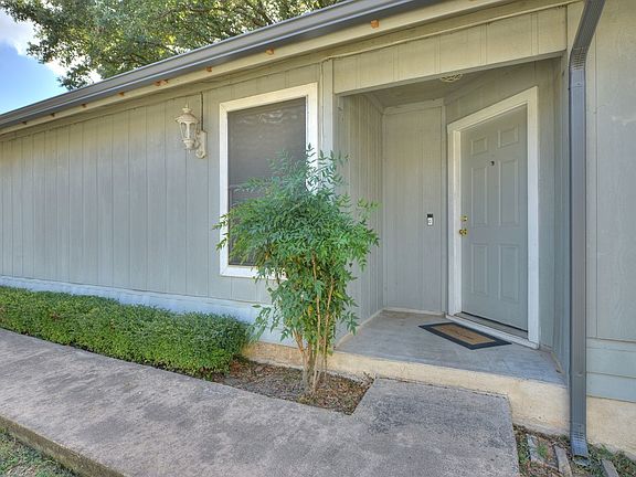 3rd image of 12802 Heinemann Dr