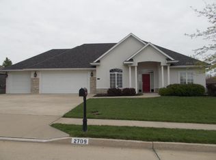 2709 Pine Tree Ln, Columbia, MO 65203