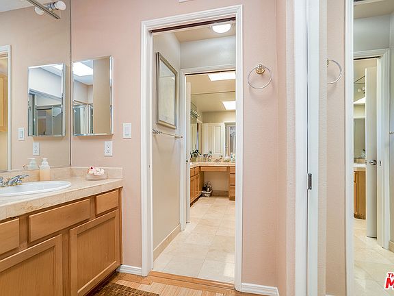 5th image of 4179 Sunnyslope Ave APT 104