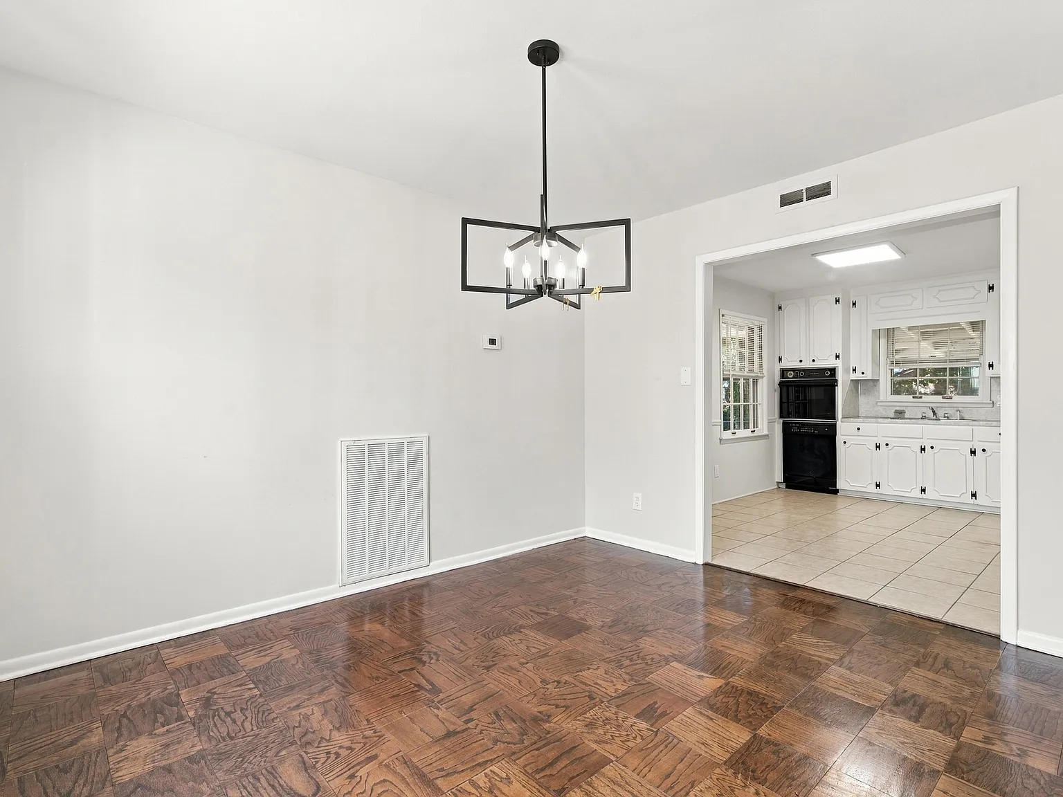 4 bed, 2239 sqft, $1,800 — Photo 2