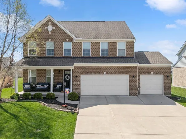9755 Crooked Creek Dr, Centerville, OH 45458