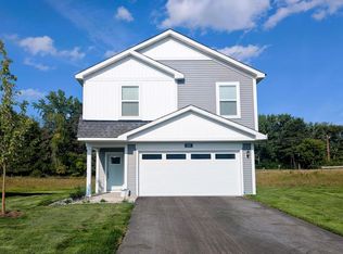 608 Redwood Loop N, Cambridge, MN 55008