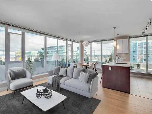 6200 River Rd #1102, Richmond, BC V7C 0B1