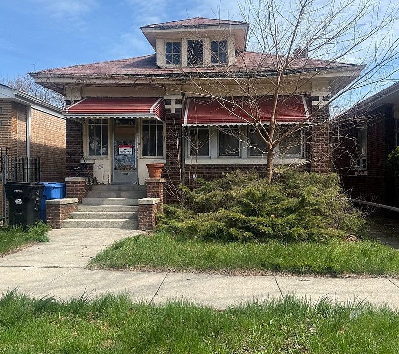 1st image of 7557 S Paxton Ave