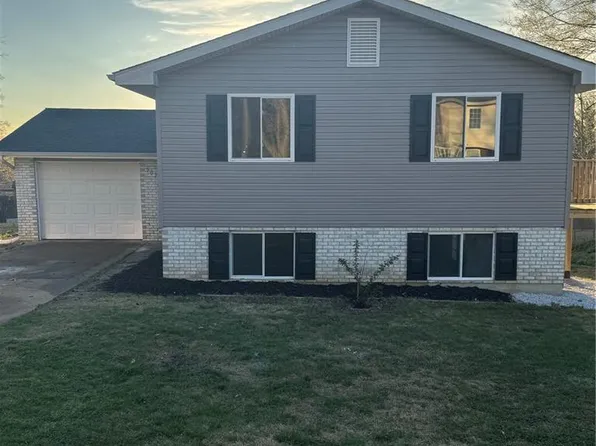 902 Glencoe Dr, Park Hills, MO 63601