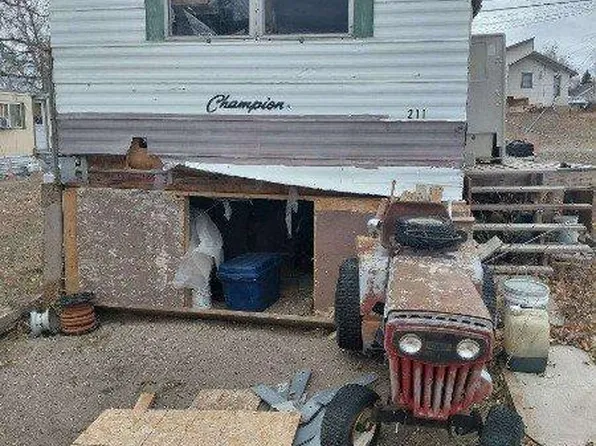 201 Front St S, Cascade, MT 59421