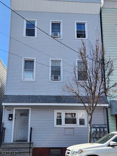 1st image of 416 Walnut St #3