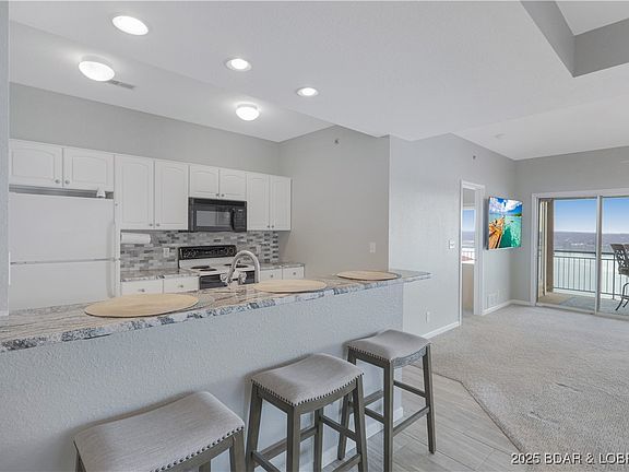 5th image of 86 Palisades Lakeview Dr #4B