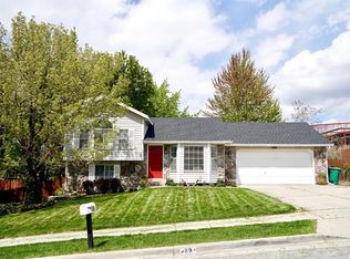 989 E Granite Peak Dr, Sandy, UT 84094