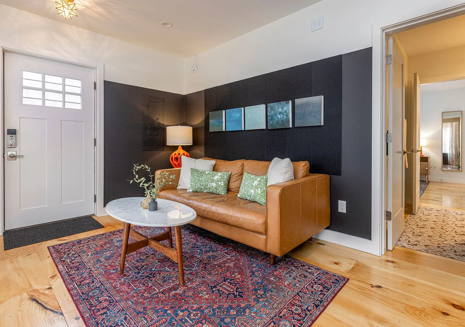Recently Renovated Furnished 1BR Near Maine Med — Photo 3
