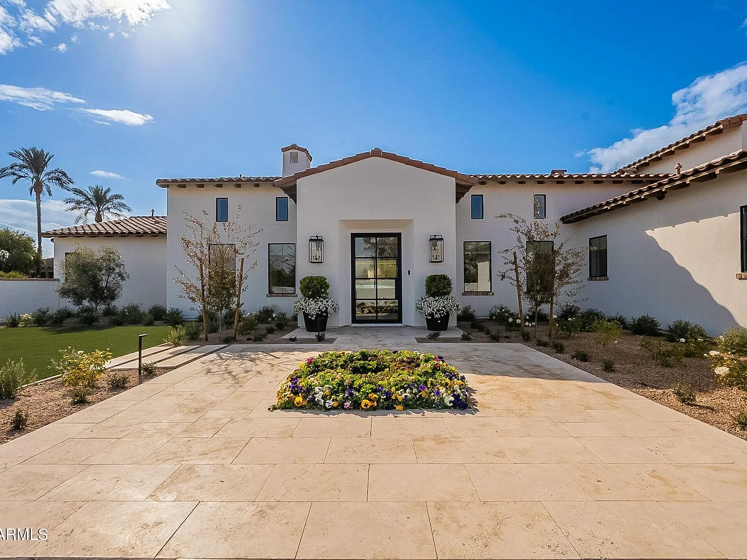 7 bed, 7.5 bath, 6658 sqft, $30,000 — Photo 2