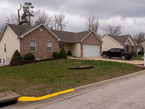 2nd image of 612 Lindsey Dr