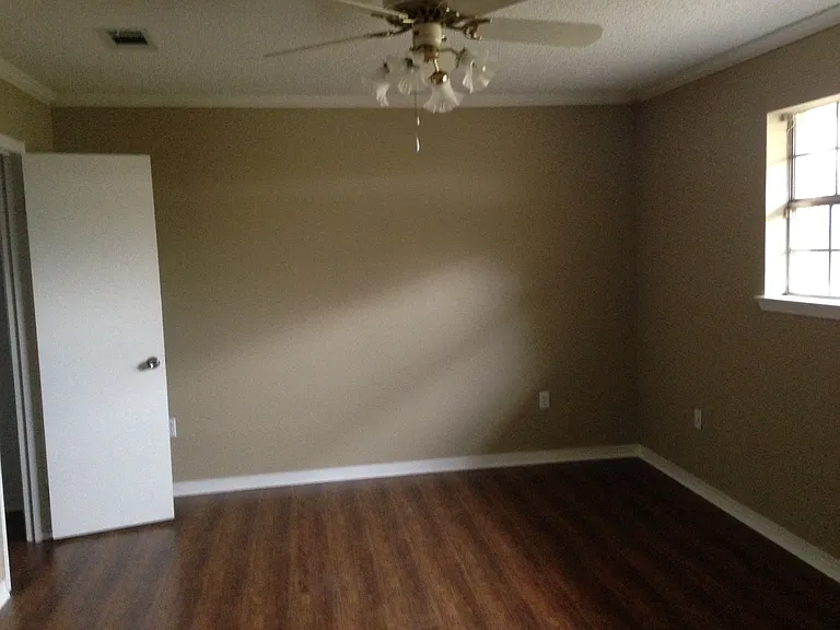 5423 Stonewall Dr — Photo 10