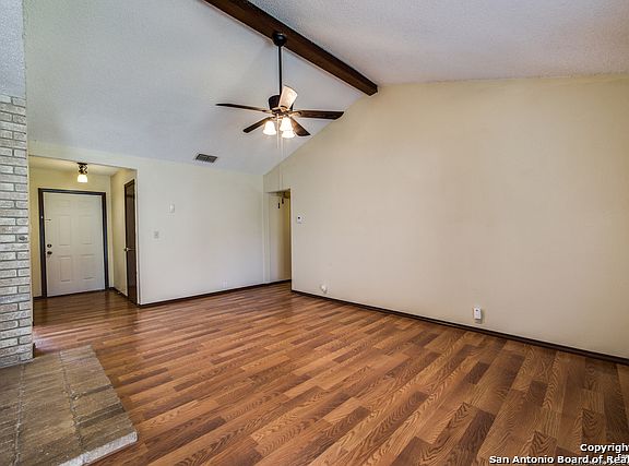 4th image of 3315 Meadow Dr