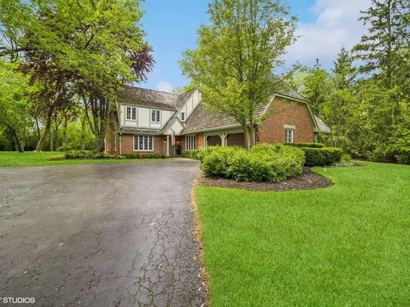 706 Tanglewood Ct, Lake Forest, IL 60045