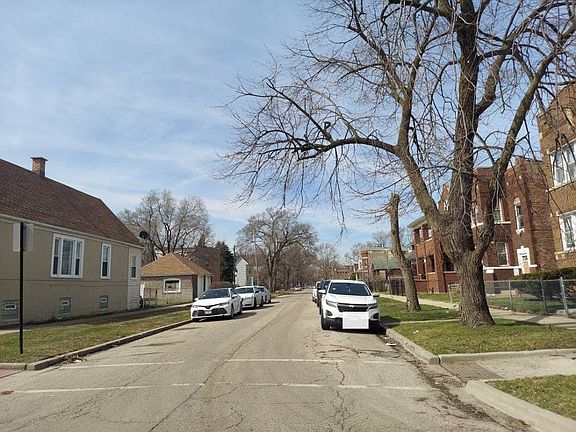 5th image of 3016 E 80th St