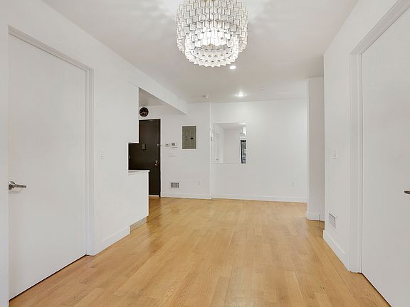 3rd image of 730 Lafayette Ave #1L