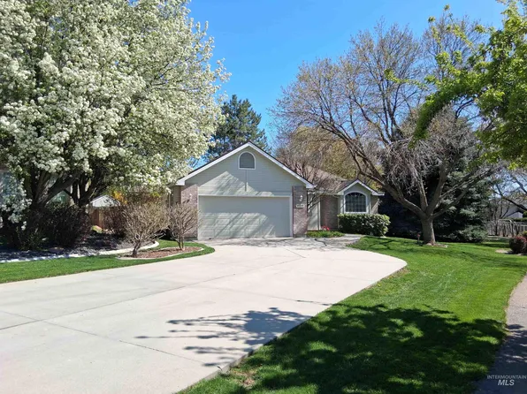 5211 W Holly Hill Dr, Boise, ID 83703