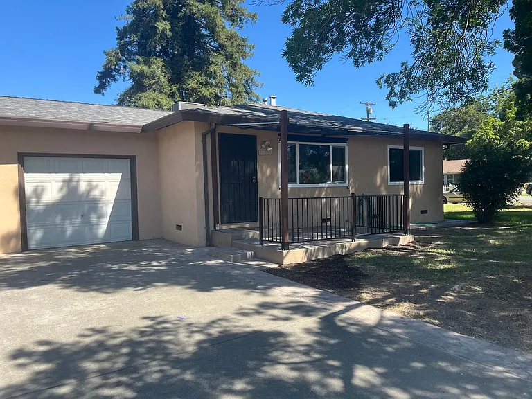 16881 Antelope St — Photo 2