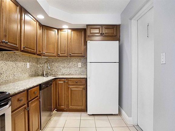 2nd image of 3111 Oakland Shores Drive #F108