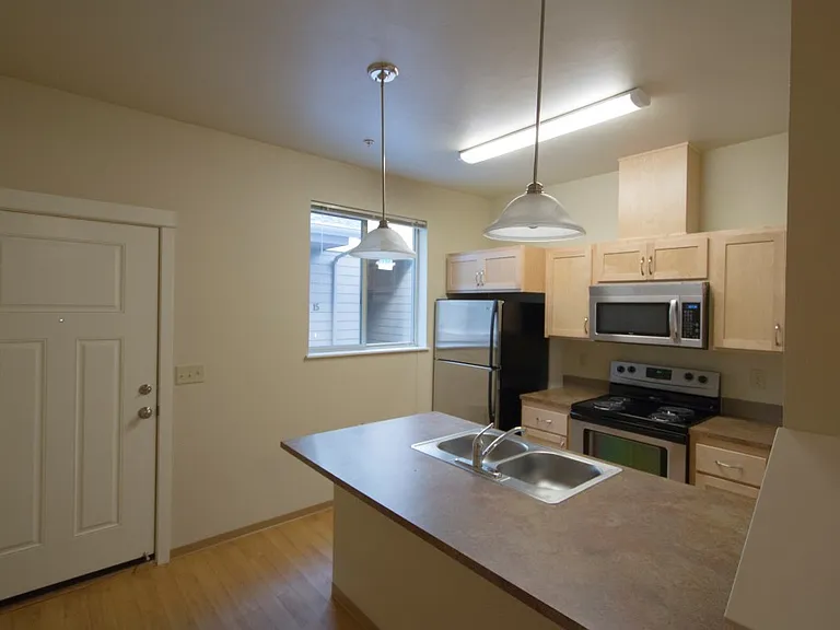 648 E 17th Ave #1-20 — Photo 39