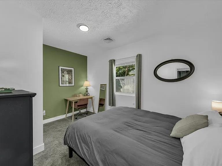 1559 W Shelley Ave — Photo 12