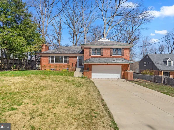 3914 Commander Dr, Hyattsville, MD 20782