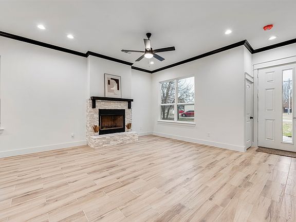 5th image of 130 Pierson Xing