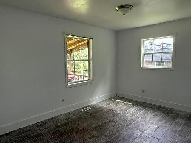 210 W James Cir — Photo 9