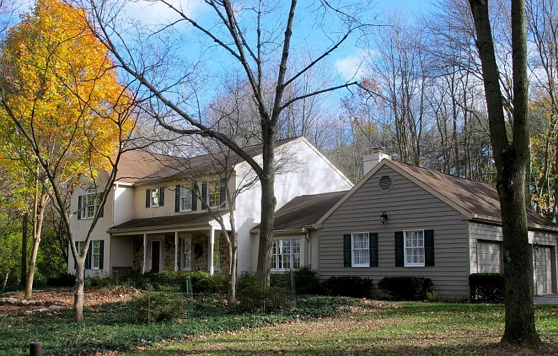 338 Old Bailey Ln photo 1