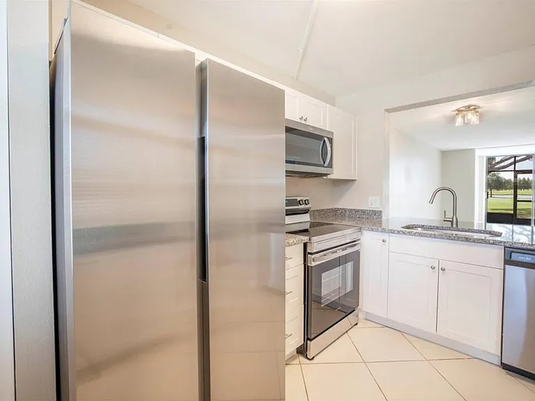 2049 Skimmer Ct W — Photo 4