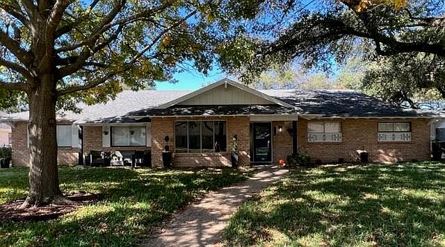 1st image of 5105 Lake Highlands Dr