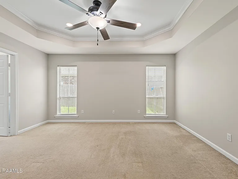 412 Crest Cir — Photo 11