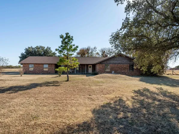 2627 Fm 367 E, Iowa Park, TX 76367