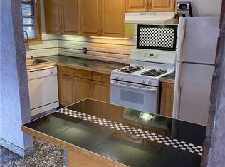 81-58 Langdale St, New Hyde Park, NY 11040