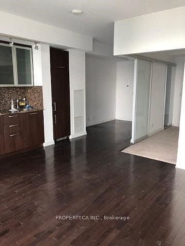 1st image of 14 York St #3304