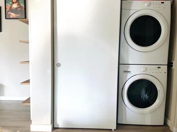 16300 Ventura Blvd, Encino, CA 91436