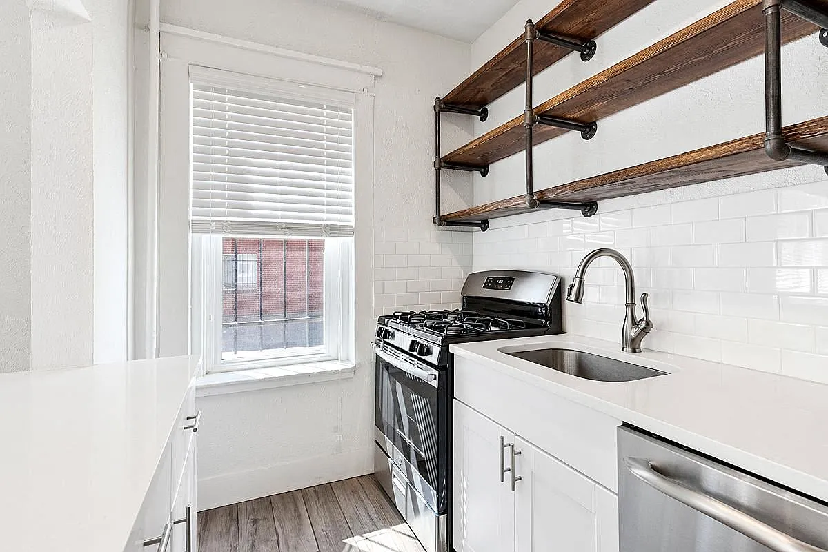 Haler Apartments — Photo 4