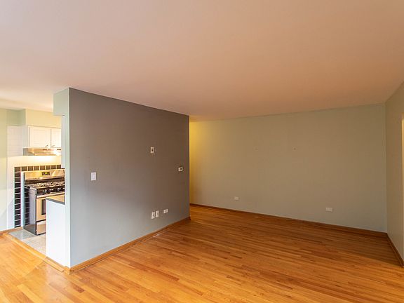 3rd image of 6316 N Paulina St APT 2D