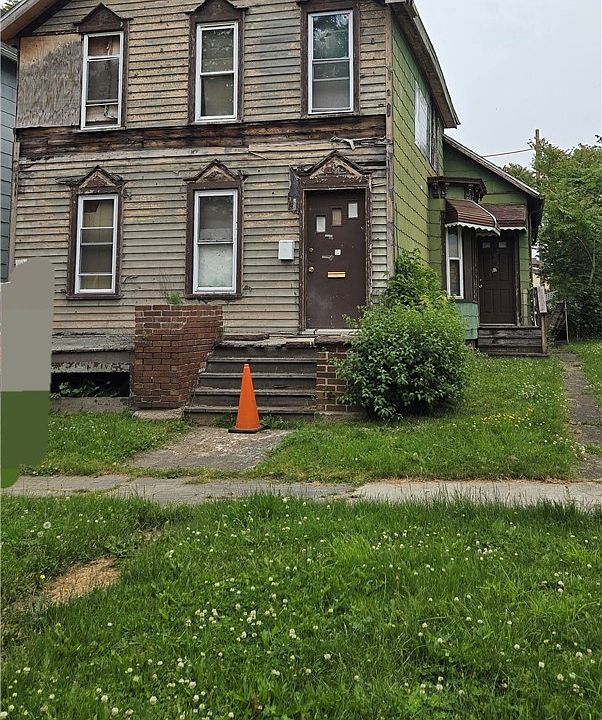 1st image of 621 4th St