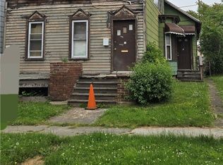 621 4th St, Niagara Falls, NY 14301