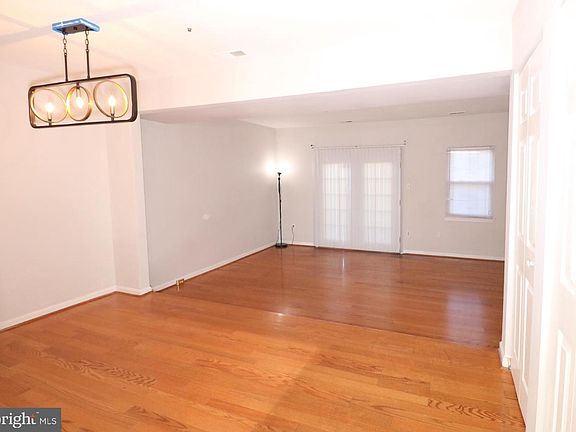 5th image of 6016 Beacon Hill Pl