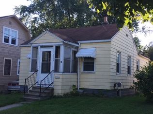 2004 S Rundle Ave, Lansing, MI 48910