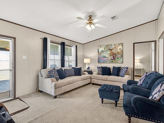 4th image of 701 Canal Dr